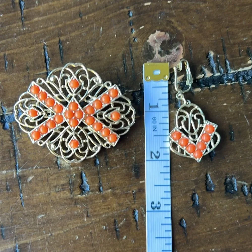 Sarah Coventry dangle earring and brooch set 🌺 gold tone and coral Orange
